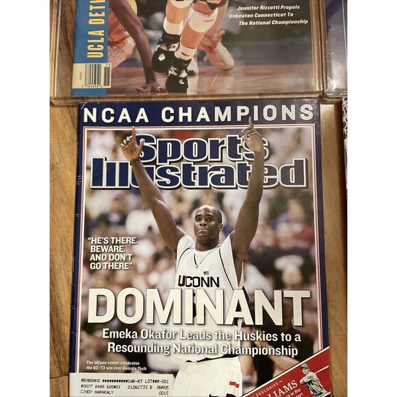 UCONN Huskies Basketball Sports Illustrated Lot of 4 Sue Bird Rizotti Okafor Y2K - Picture 2 of 5